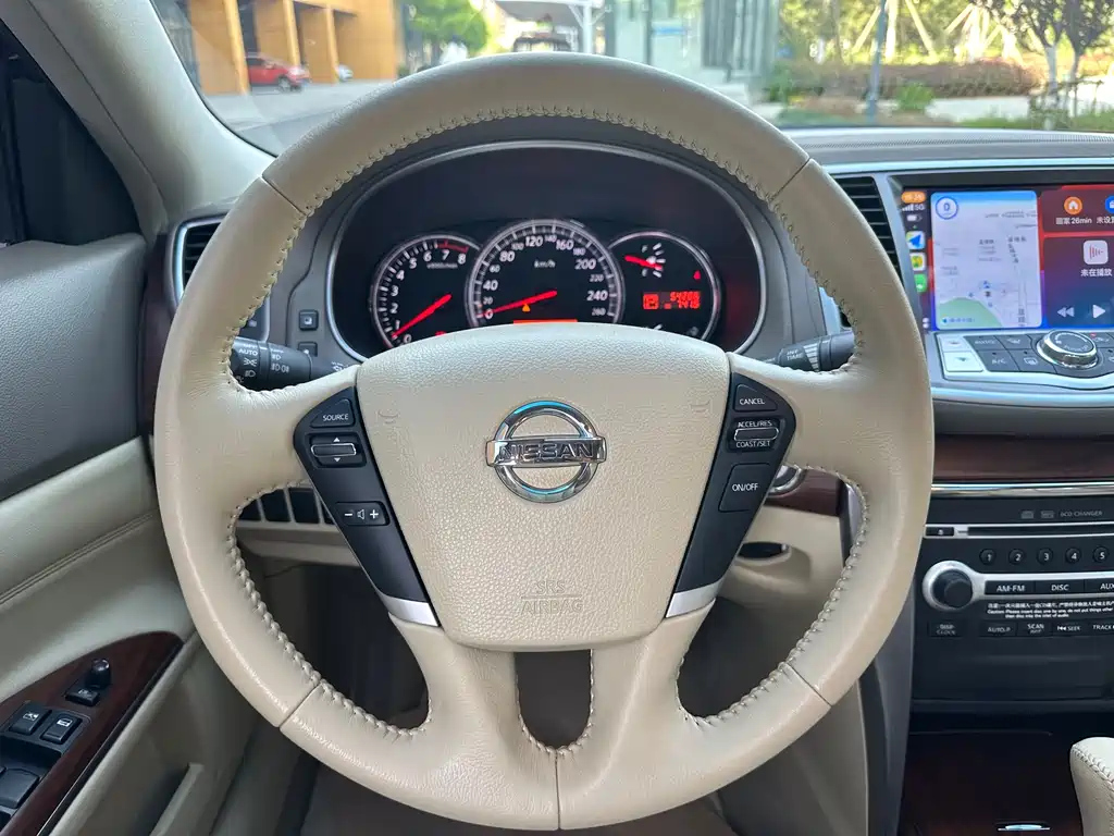 NISSAN TEANA 2010