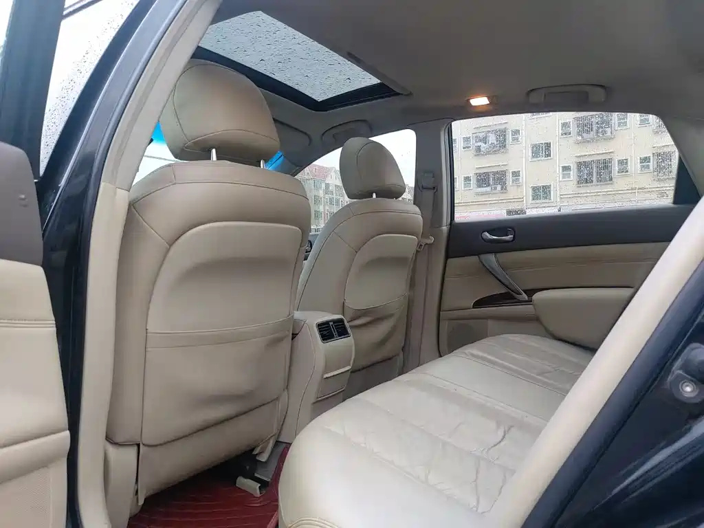 NISSAN TEANA 2009