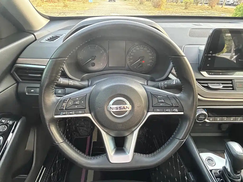 NISSAN TEANA 2022