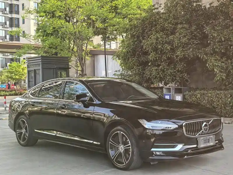VOLVO S90 2020
