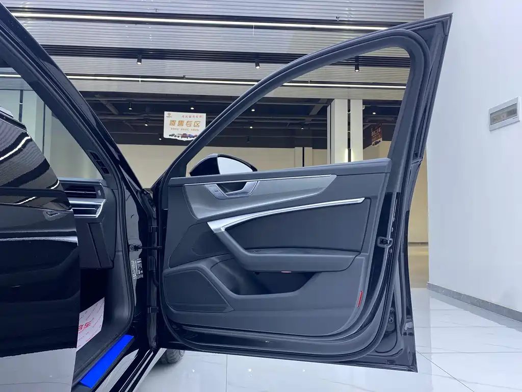 AUDI A6L 2023