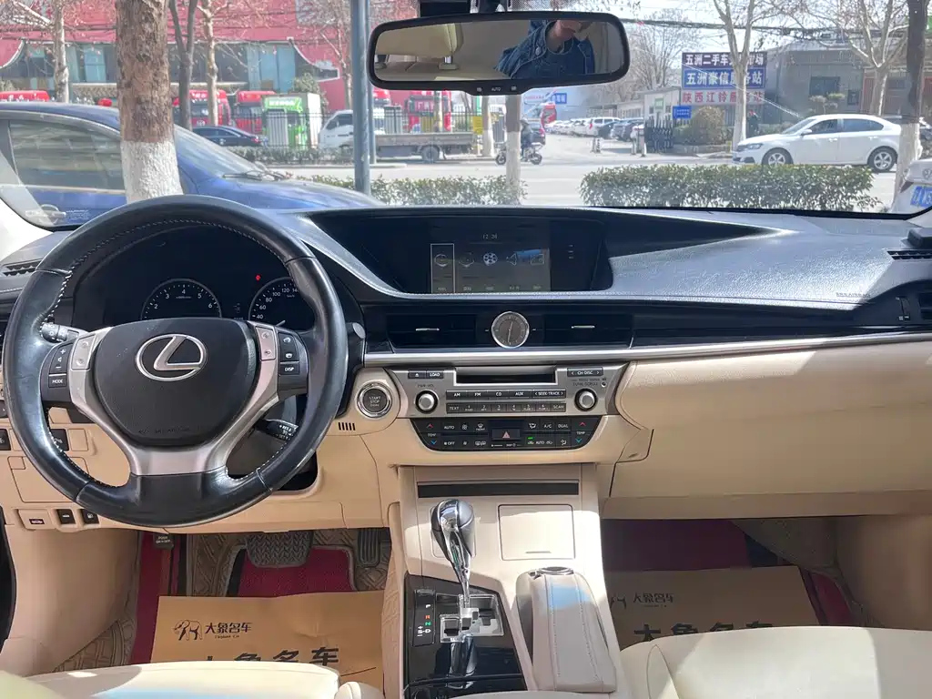 LEXUS ES 2014