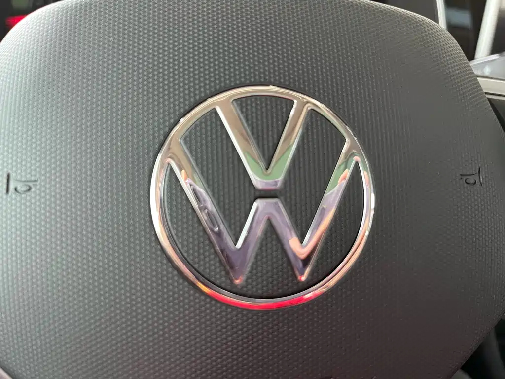 VOLKSWAGEN SAGITAR 2024