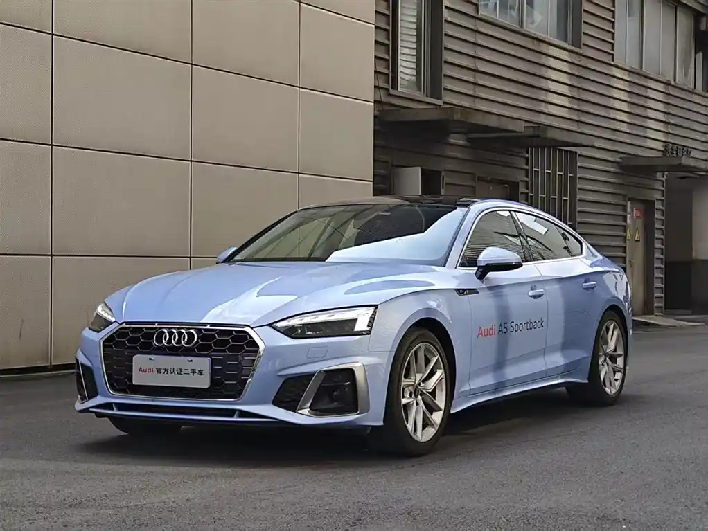 AUDI A5 2024
