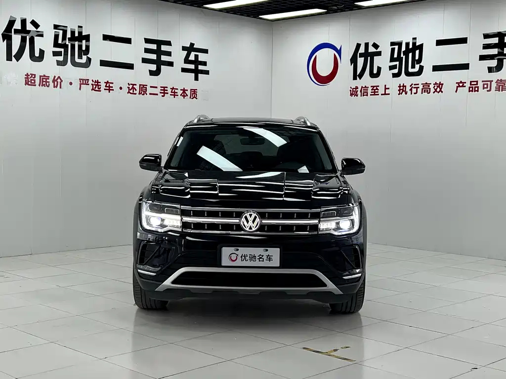 VOLKSWAGEN TOURAN 2022