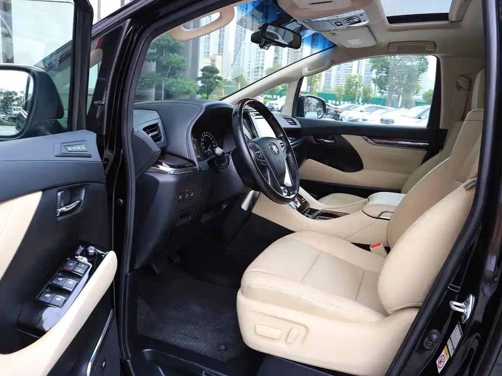 TOYOTA ALPHARD 2018