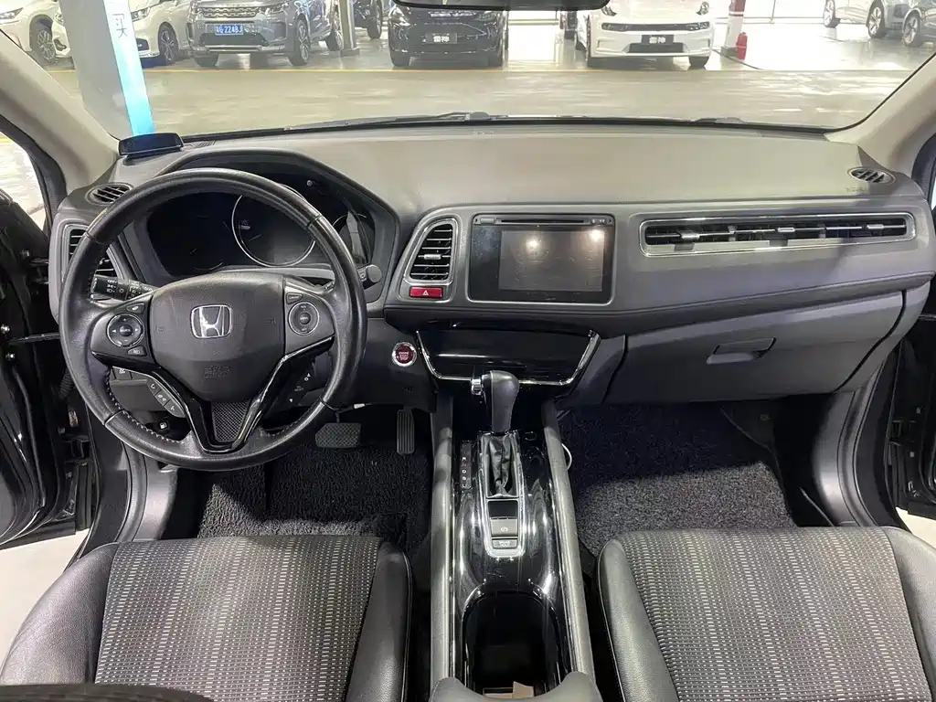 HONDA VEZEL 2015