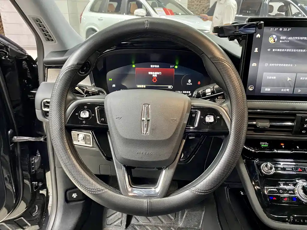 LINCOLN ADVENTURER 2022