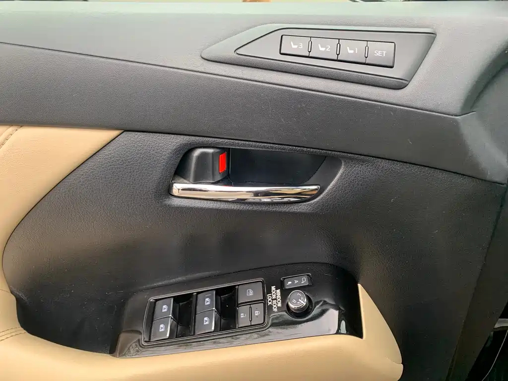 TOYOTA ALPHARD 2019