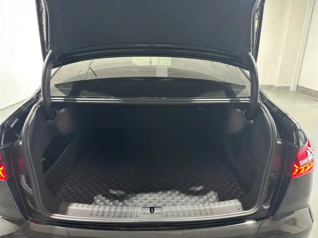 AUDI A6L 2021