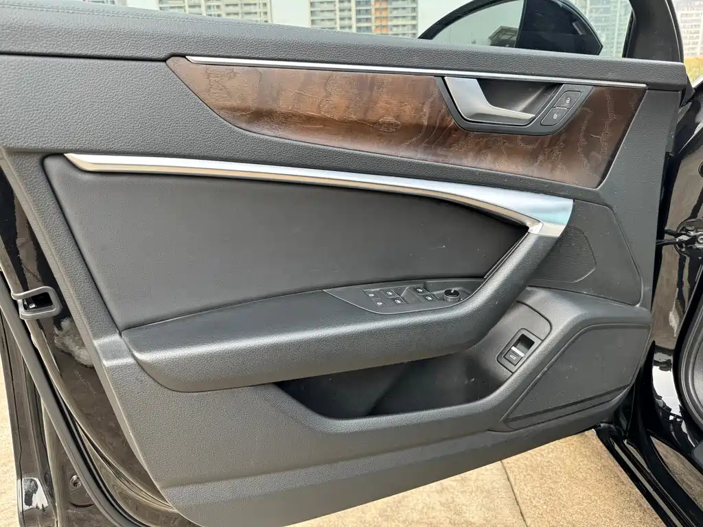 AUDI A6L 2020