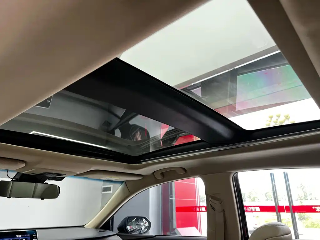 TOYOTA AVALON 2020