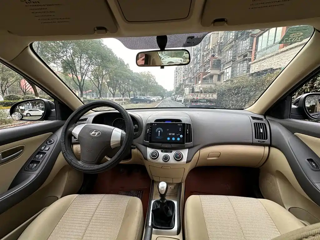 HYUNDAI CELESTA 2010