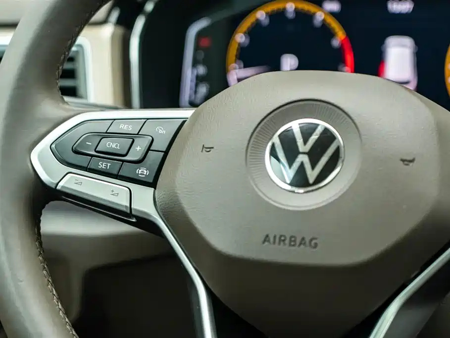 VOLKSWAGEN VILORAN 2021