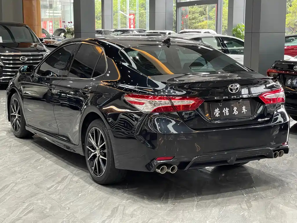TOYOTA CAMRY 2021