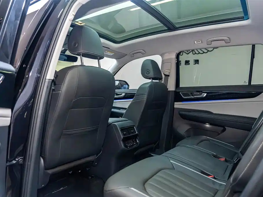 VOLKSWAGEN TOURAN 2021