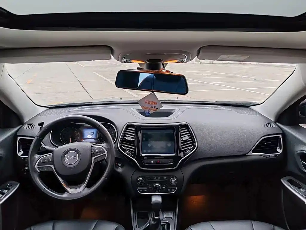 JEEP CHEROKEE 2019