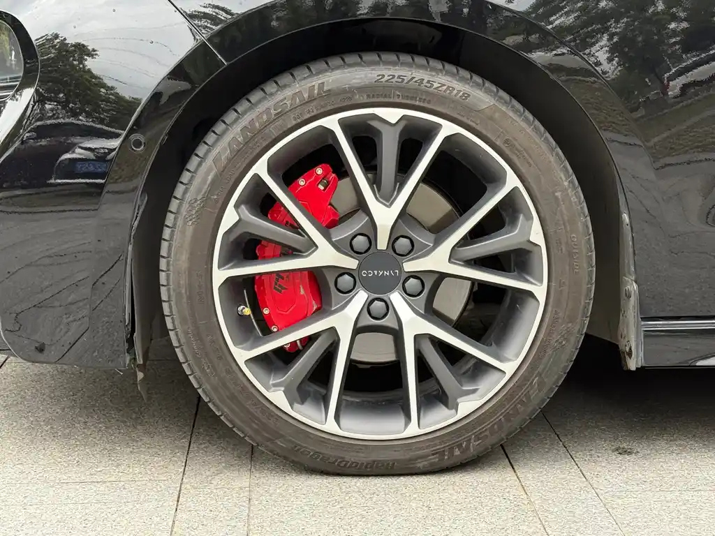 LYNK&CO 03 2019
