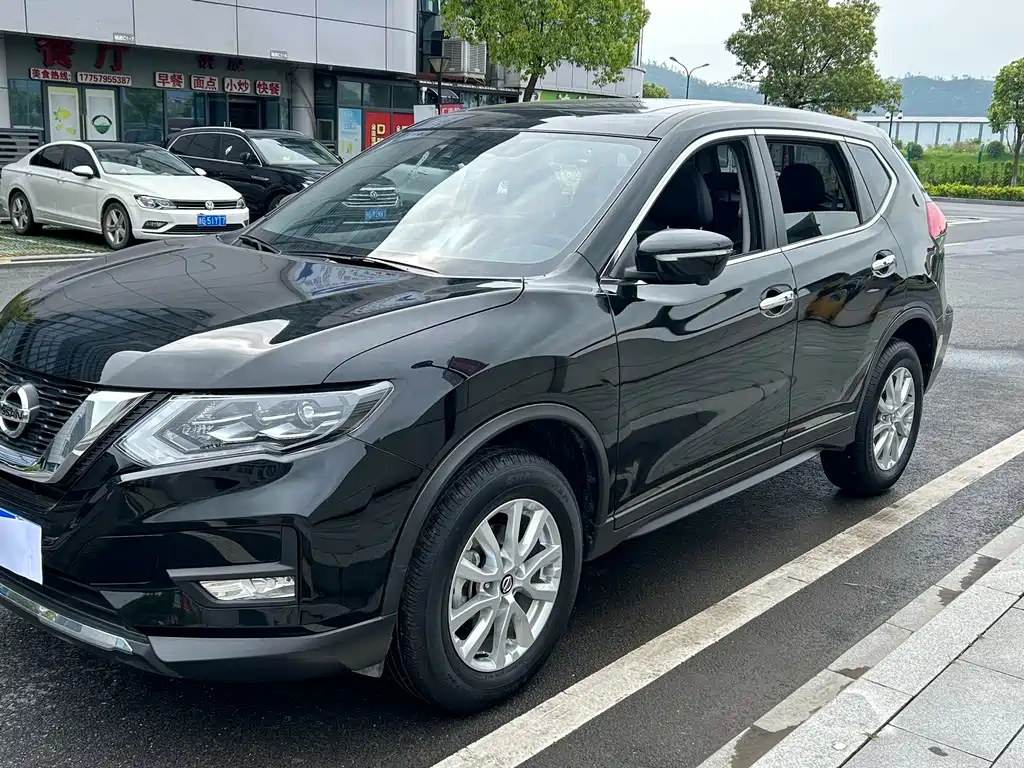 NISSAN X-TRAIL 2023