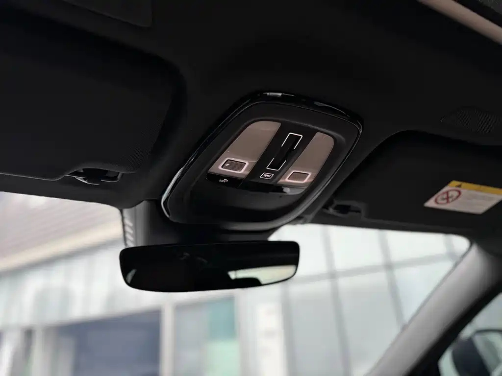 VOLVO S90 2022