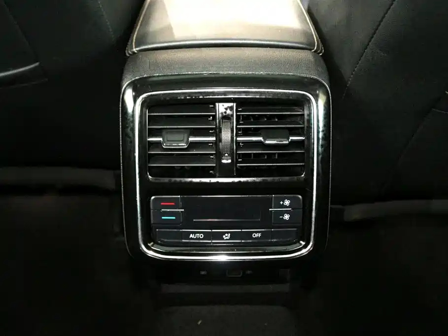 VOLKSWAGEN PASSAT 2021