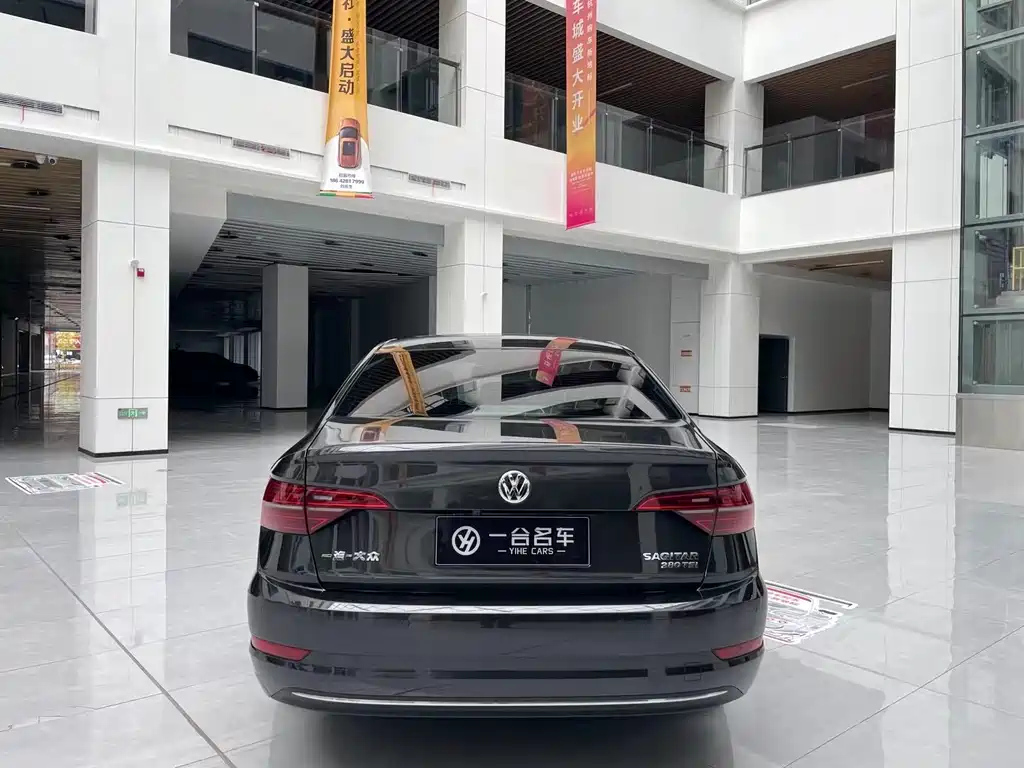 VOLKSWAGEN SAGITAR 2021