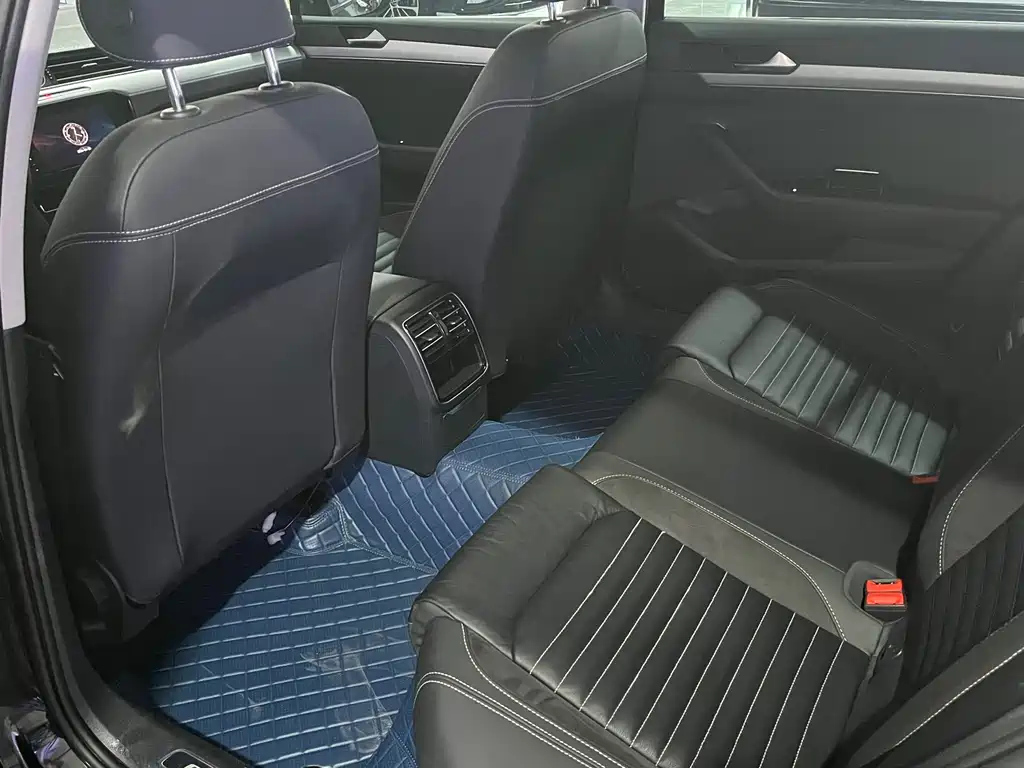 VOLKSWAGEN MAGOTAN 2022