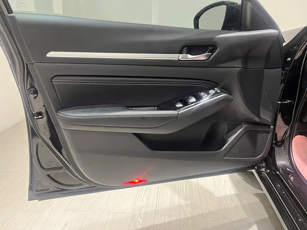 NISSAN TEANA 2021