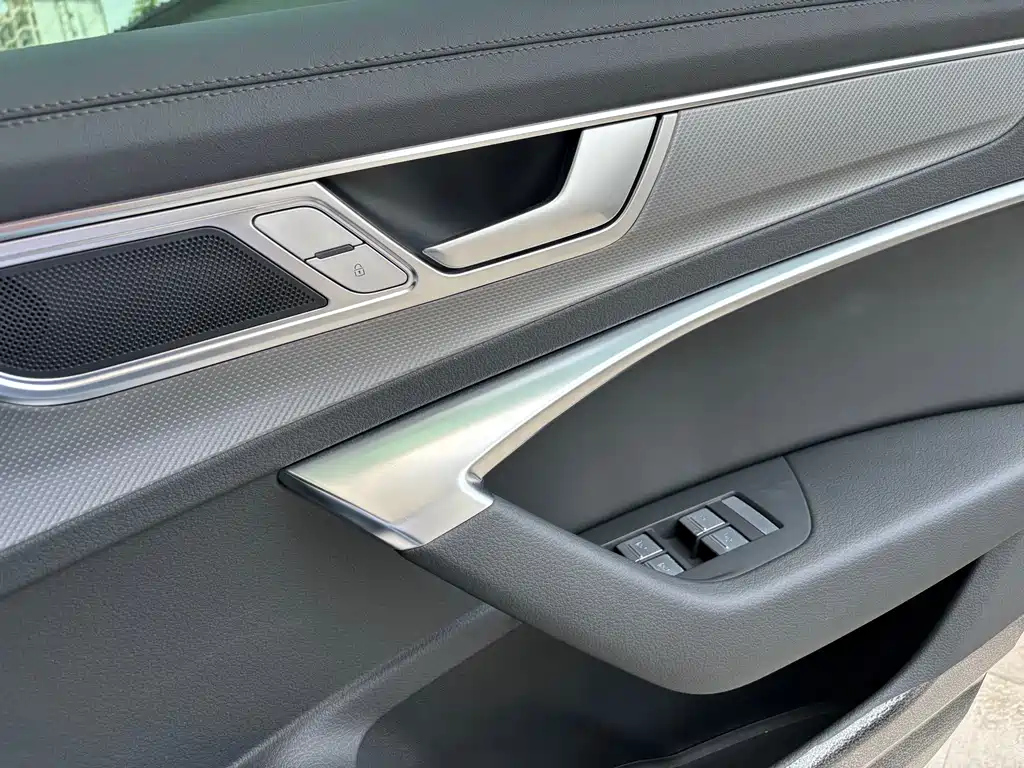 AUDI A6L 2023