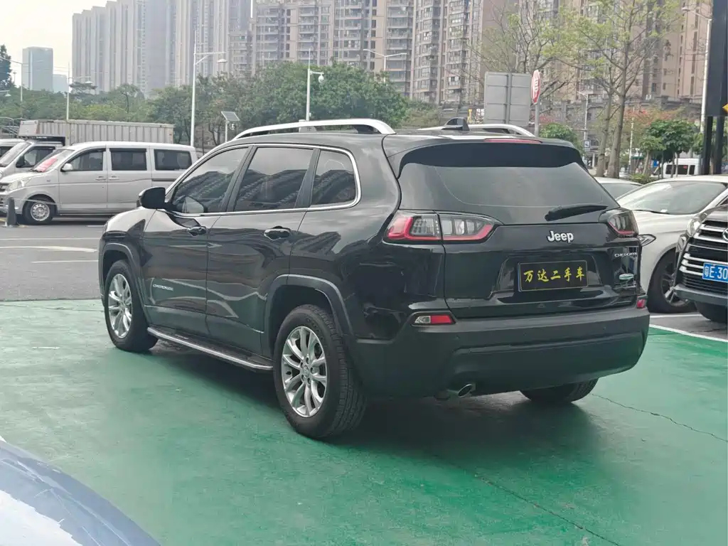 JEEP CHEROKEE 2020