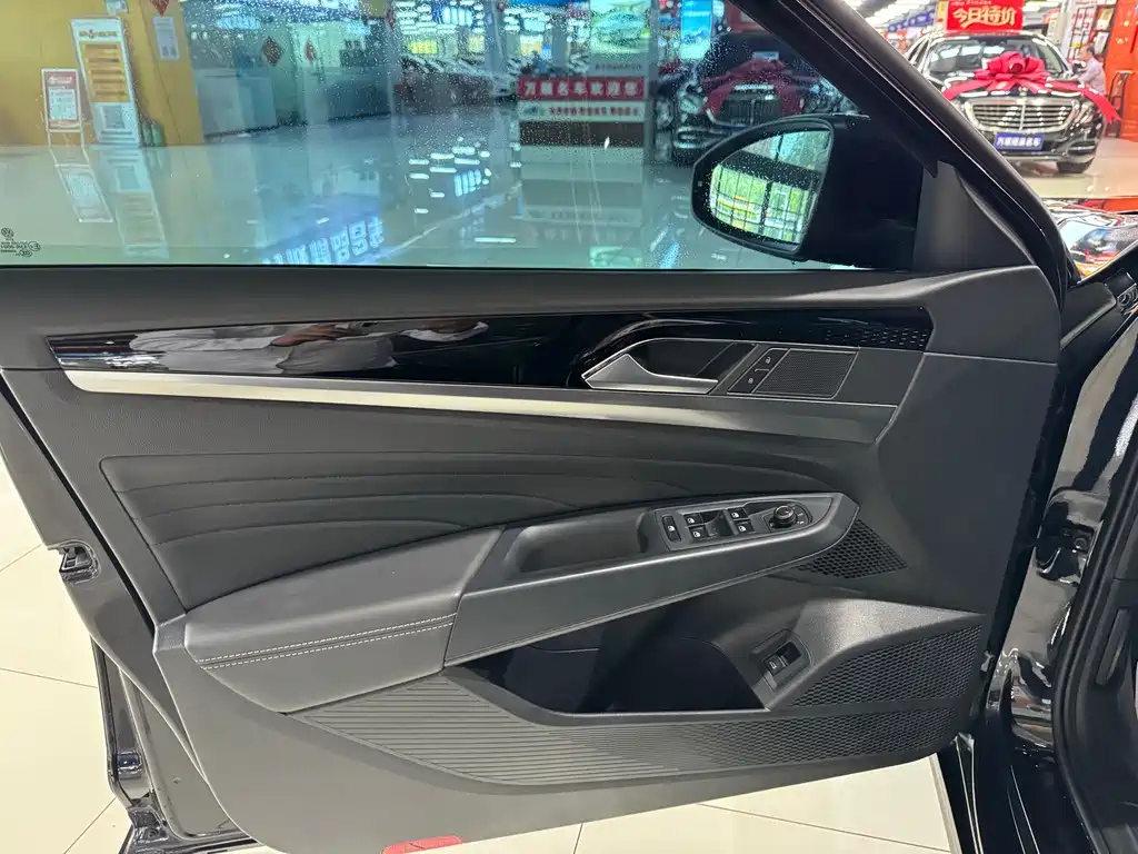 VOLKSWAGEN PASSAT 2022