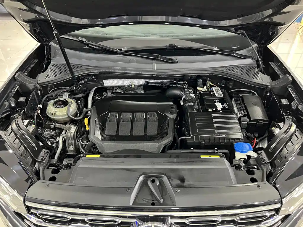 VOLKSWAGEN TAYRON 2021