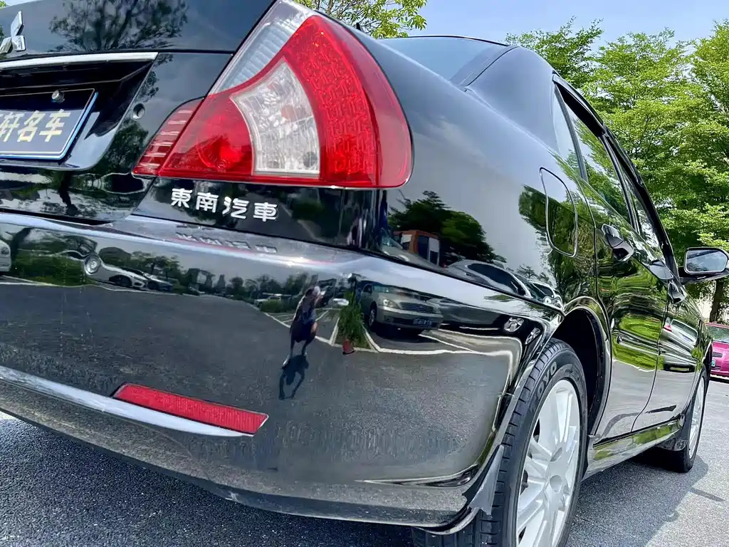 MITSUBISHI OTHER 2012