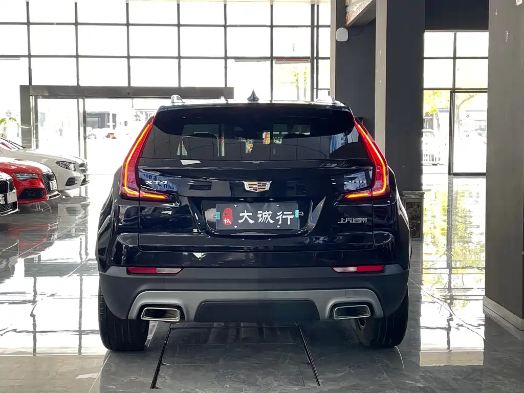 CADILLAC XT4 2022