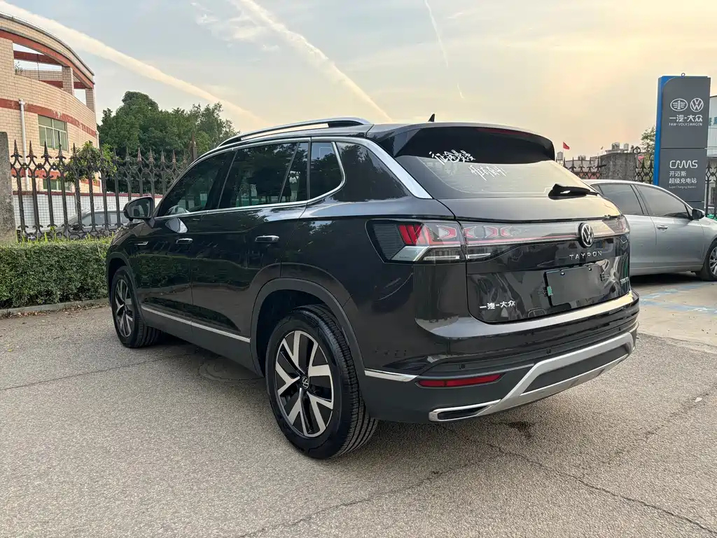 VOLKSWAGEN TAYRON 2022