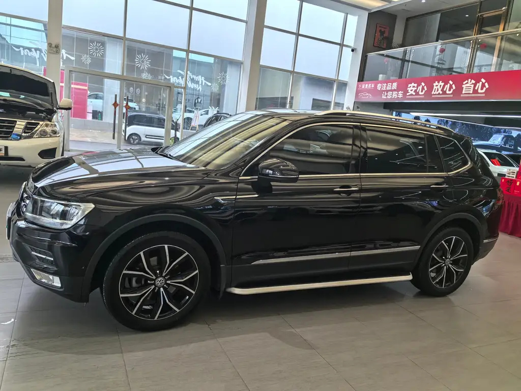 VOLKSWAGEN TIGUAN L 2019