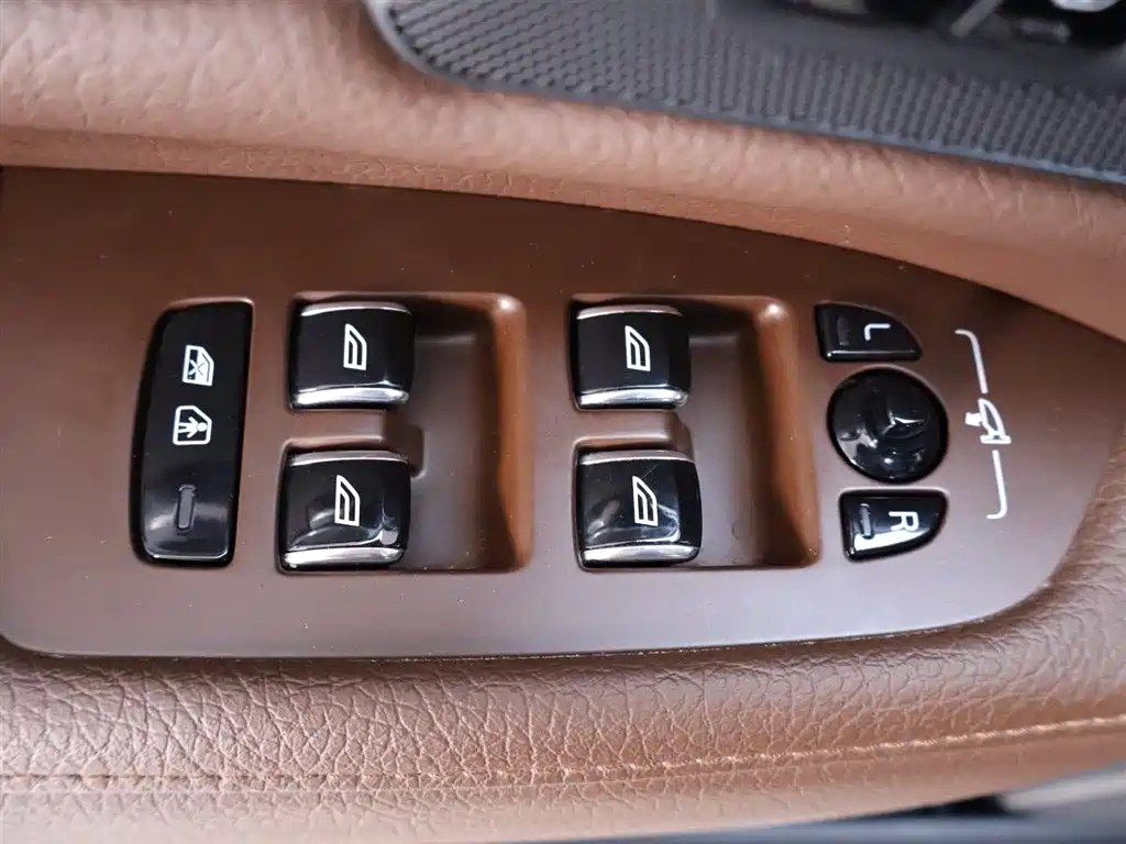 VOLVO S90 2022