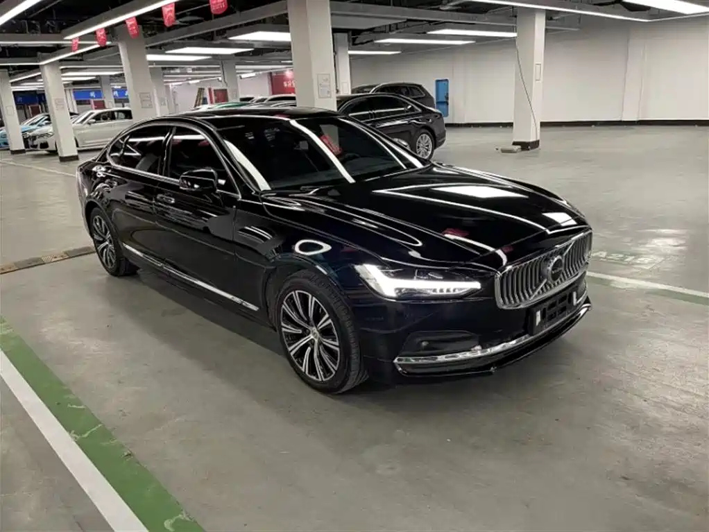 VOLVO S90 2021