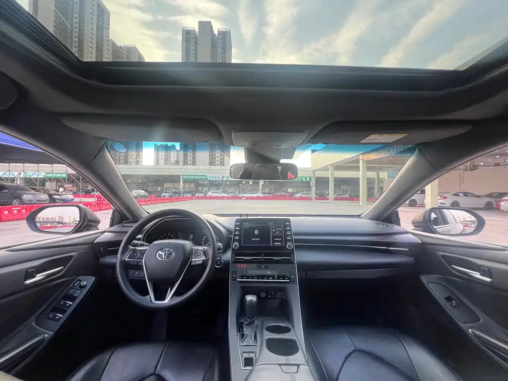 TOYOTA AVALON 2020
