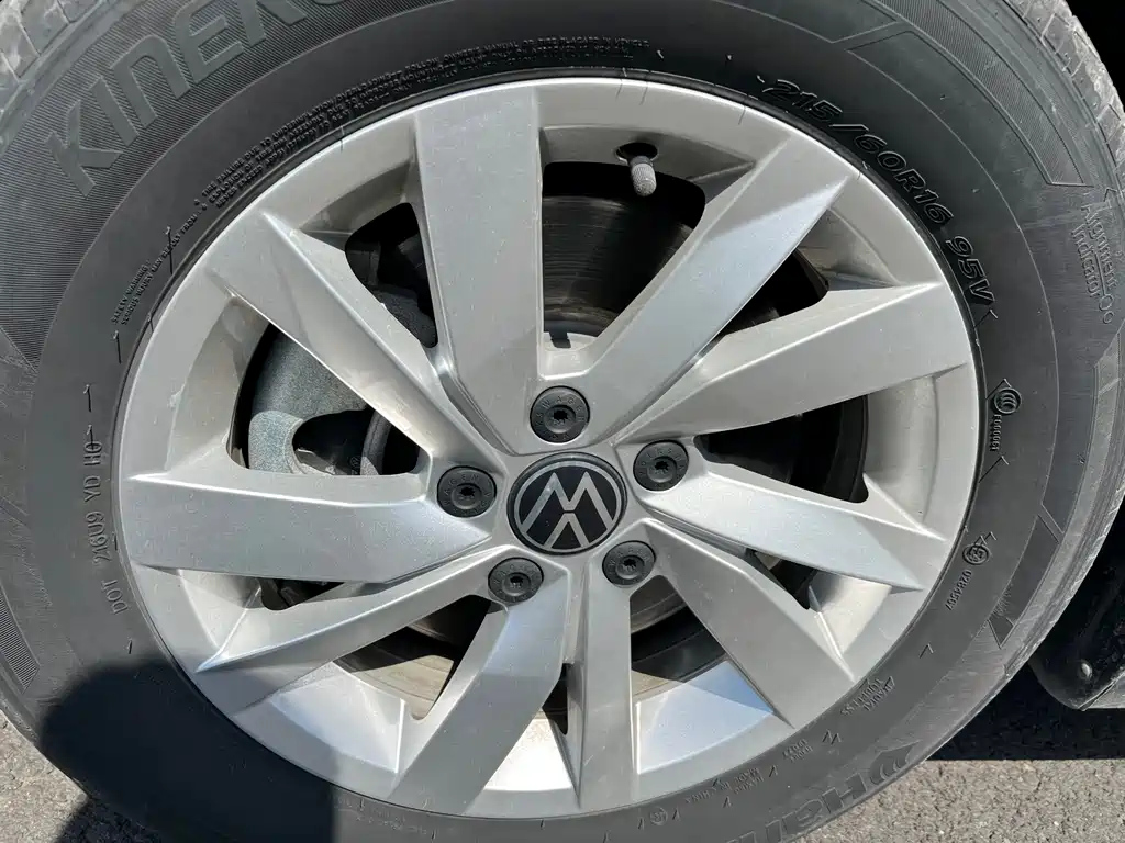 VOLKSWAGEN PASSAT 2021