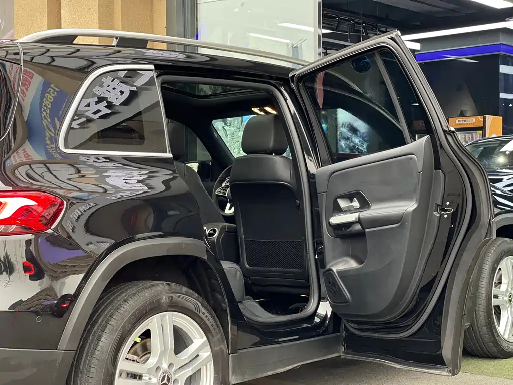 MERCEDES BENZ GLB 2022