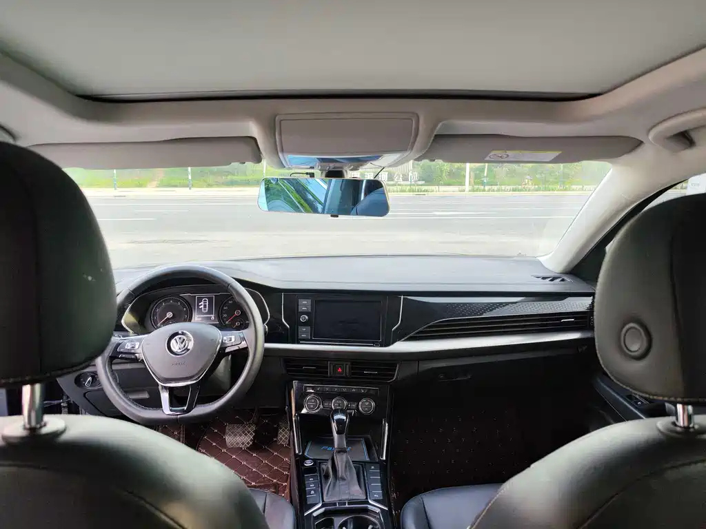 VOLKSWAGEN PASSAT 2020