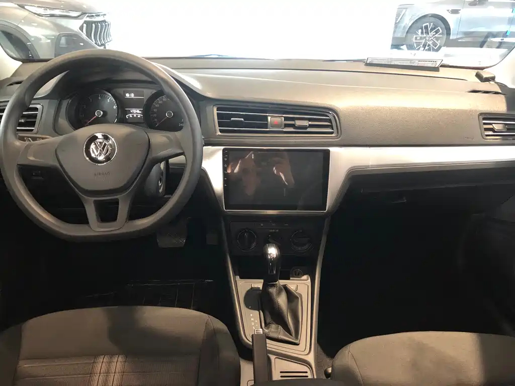 VOLKSWAGEN LAVIDA 2021