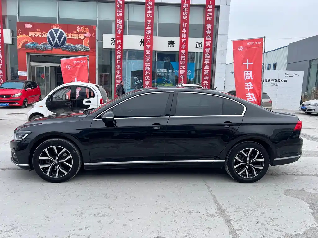 VOLKSWAGEN MAGOTAN 2022