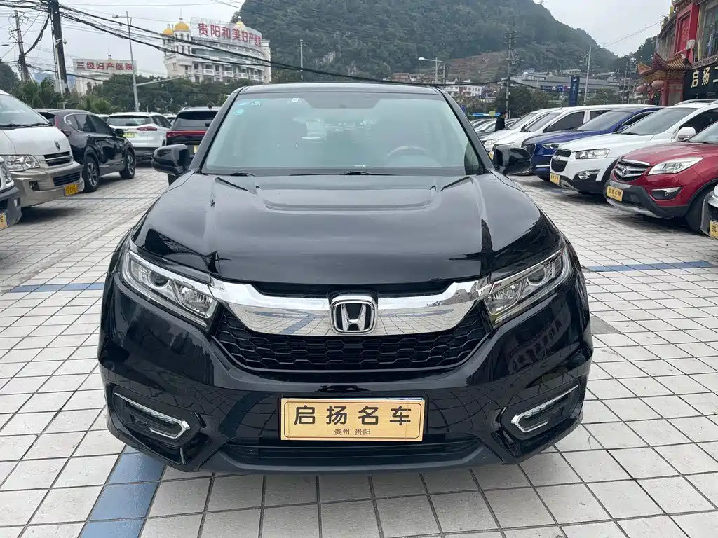 HONDA AVANCIER 2019