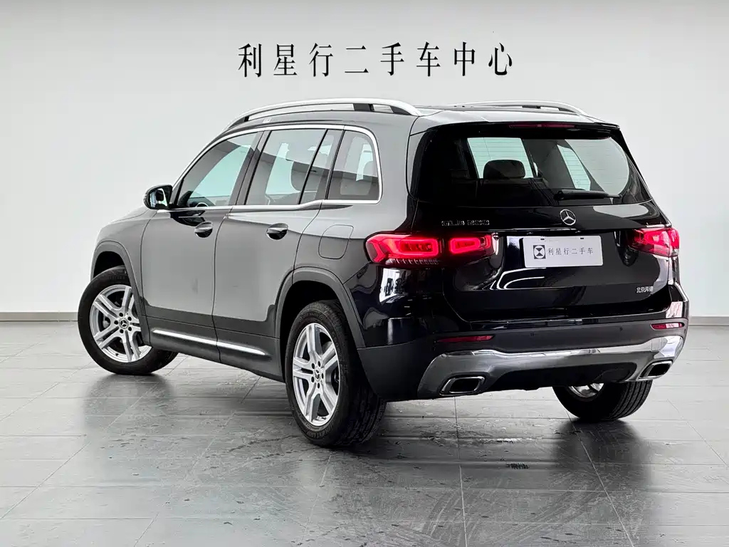 MERCEDES BENZ GLB 2023