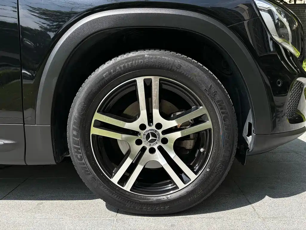 MERCEDES BENZ GLB 2021