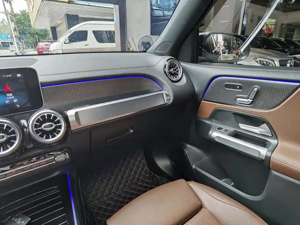 MERCEDES BENZ GLB 2020