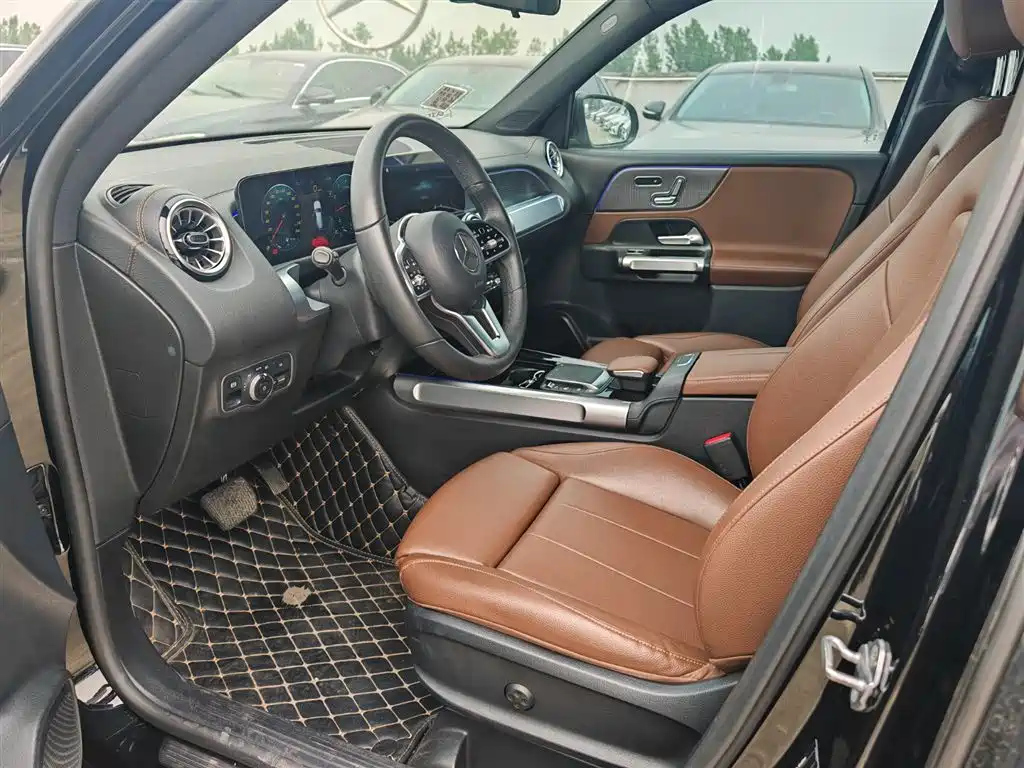 MERCEDES BENZ GLB 2021