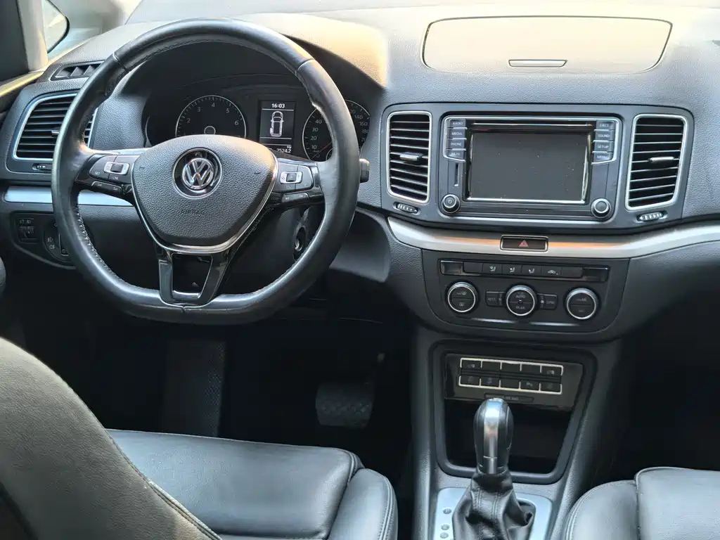 VOLKSWAGEN SHARAN 2016